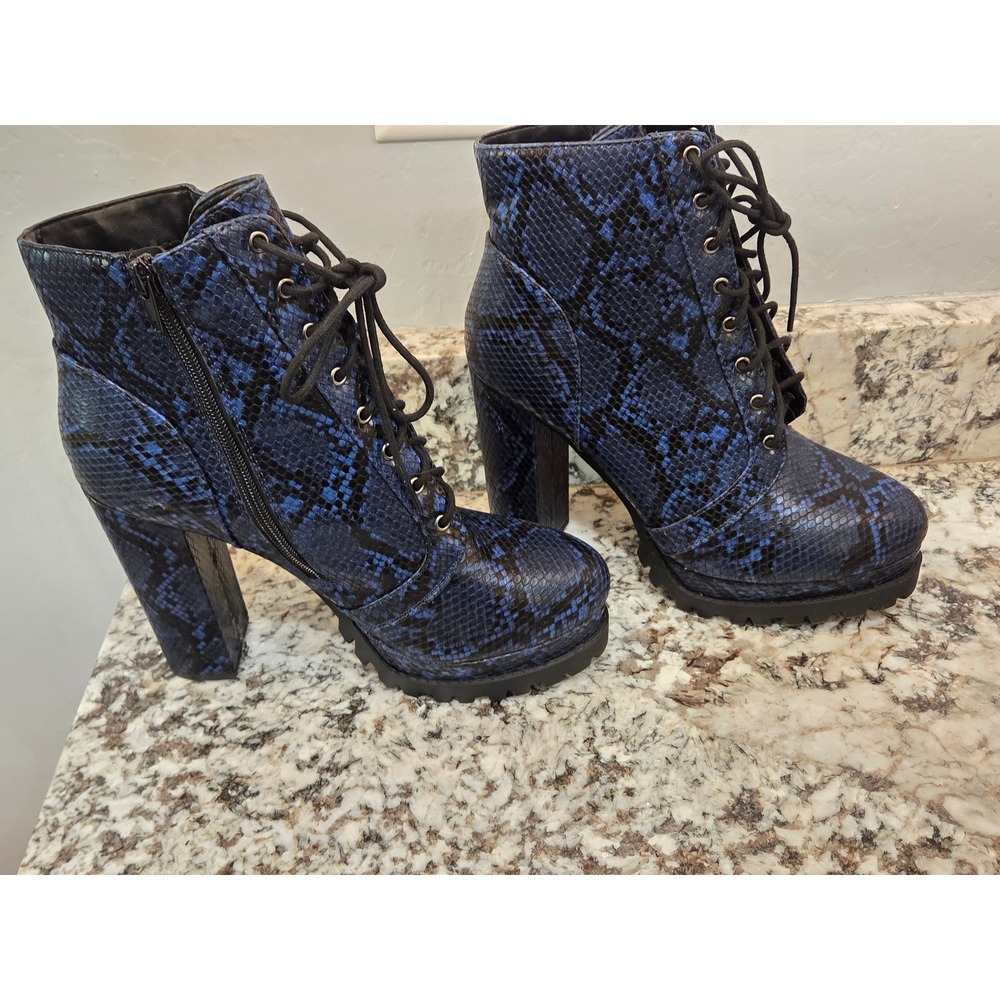 Vintage Blue Snakeskin Platform‎ Ankle Boots Lace Up Block Heel Lug Sole Size 10